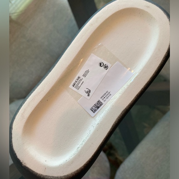 H&M Home Stoneware Modern Irregular Black Ceramic Vase Decor - Picture 10 of 10